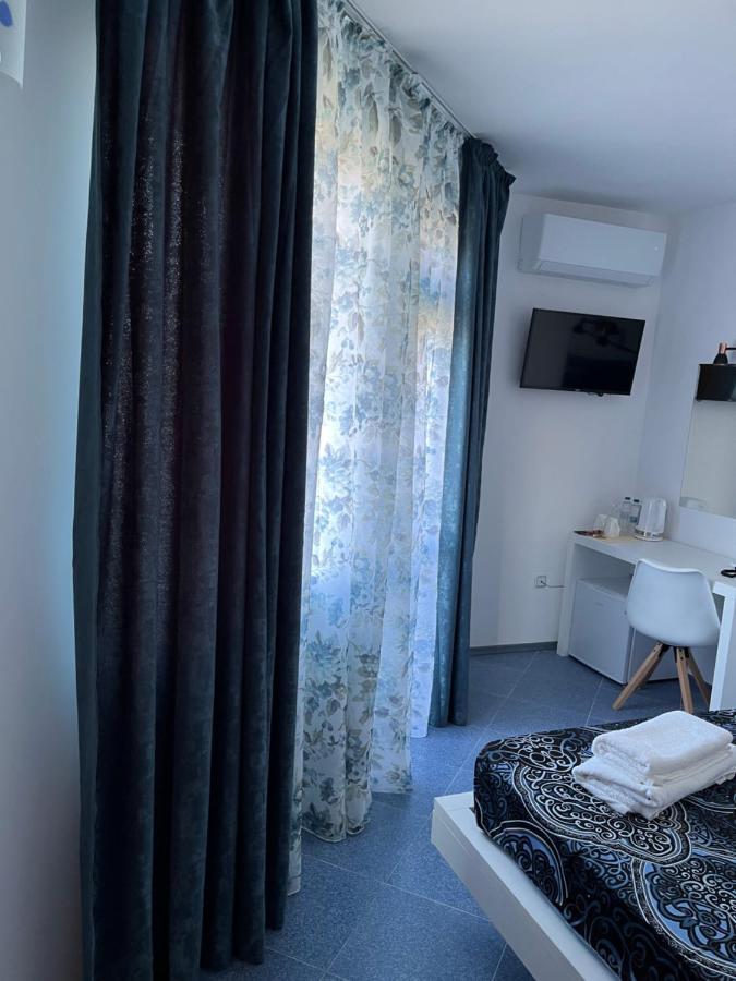 Satmar Hotel Лозенец Екстериор снимка