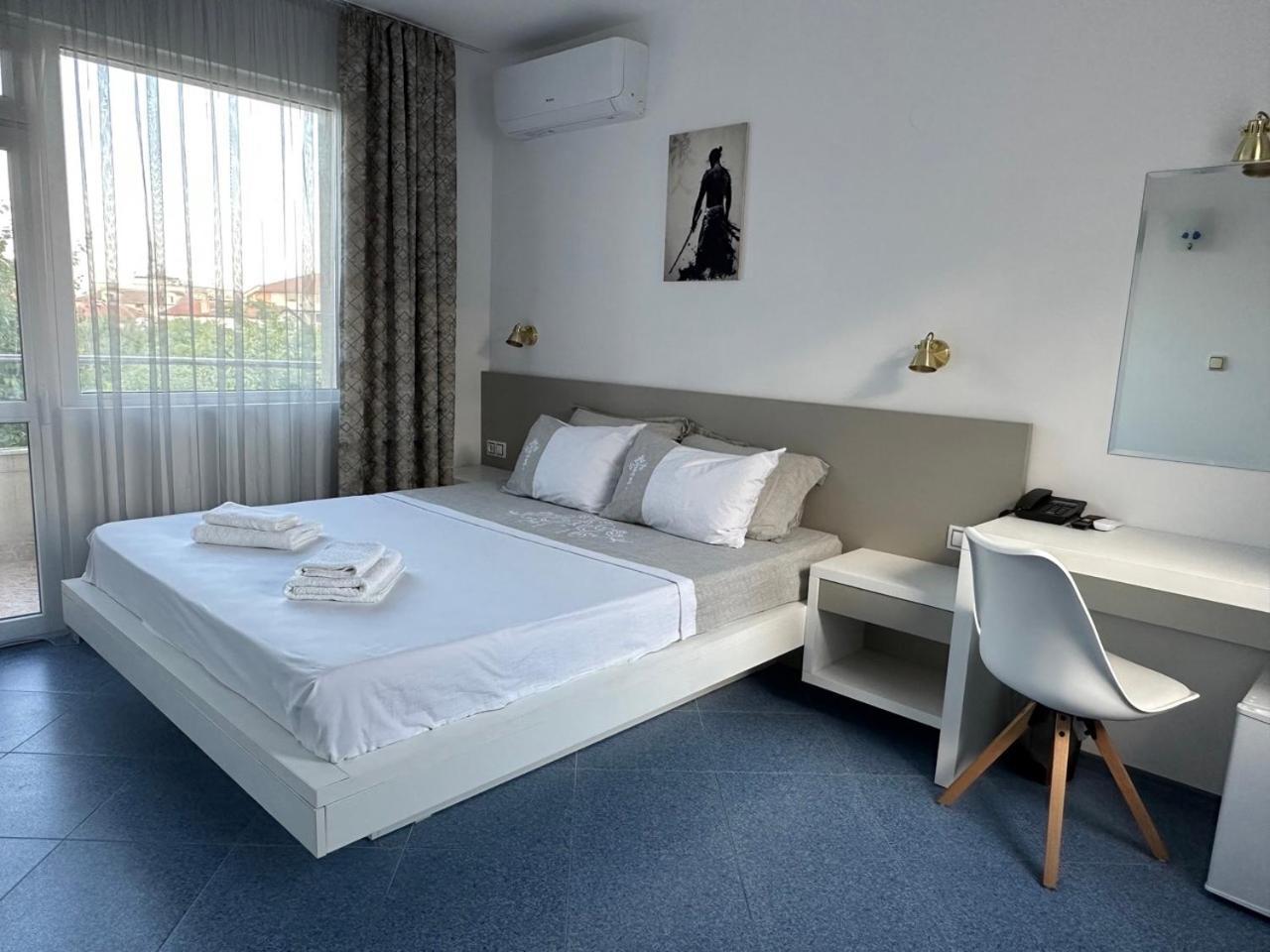 Satmar Hotel Лозенец Екстериор снимка